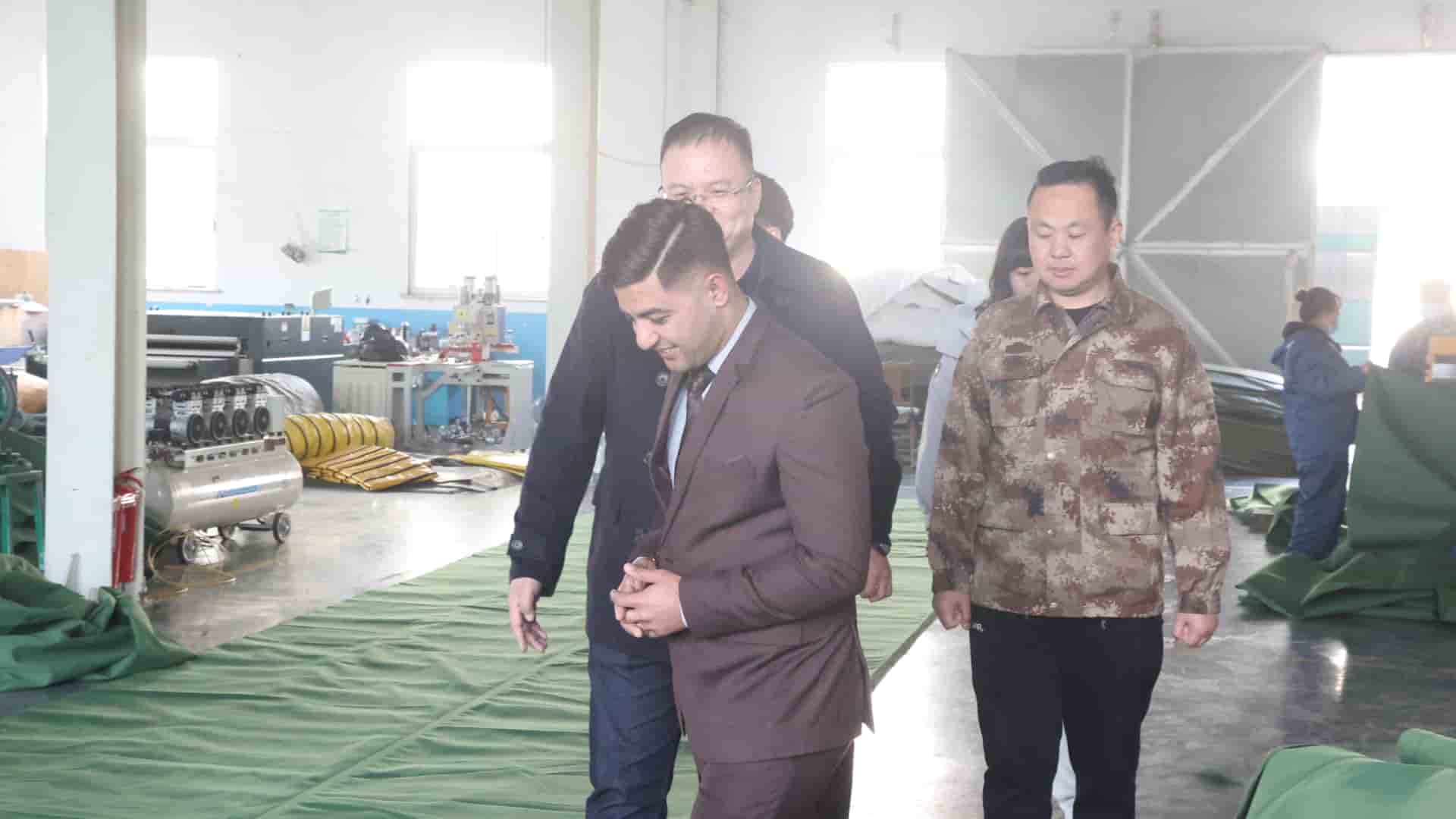International clients visiting Jinxiang factory